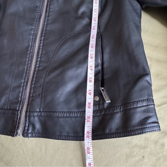 Faux-Leather Black Moto Jacket Size Large - Picture 9 of 9